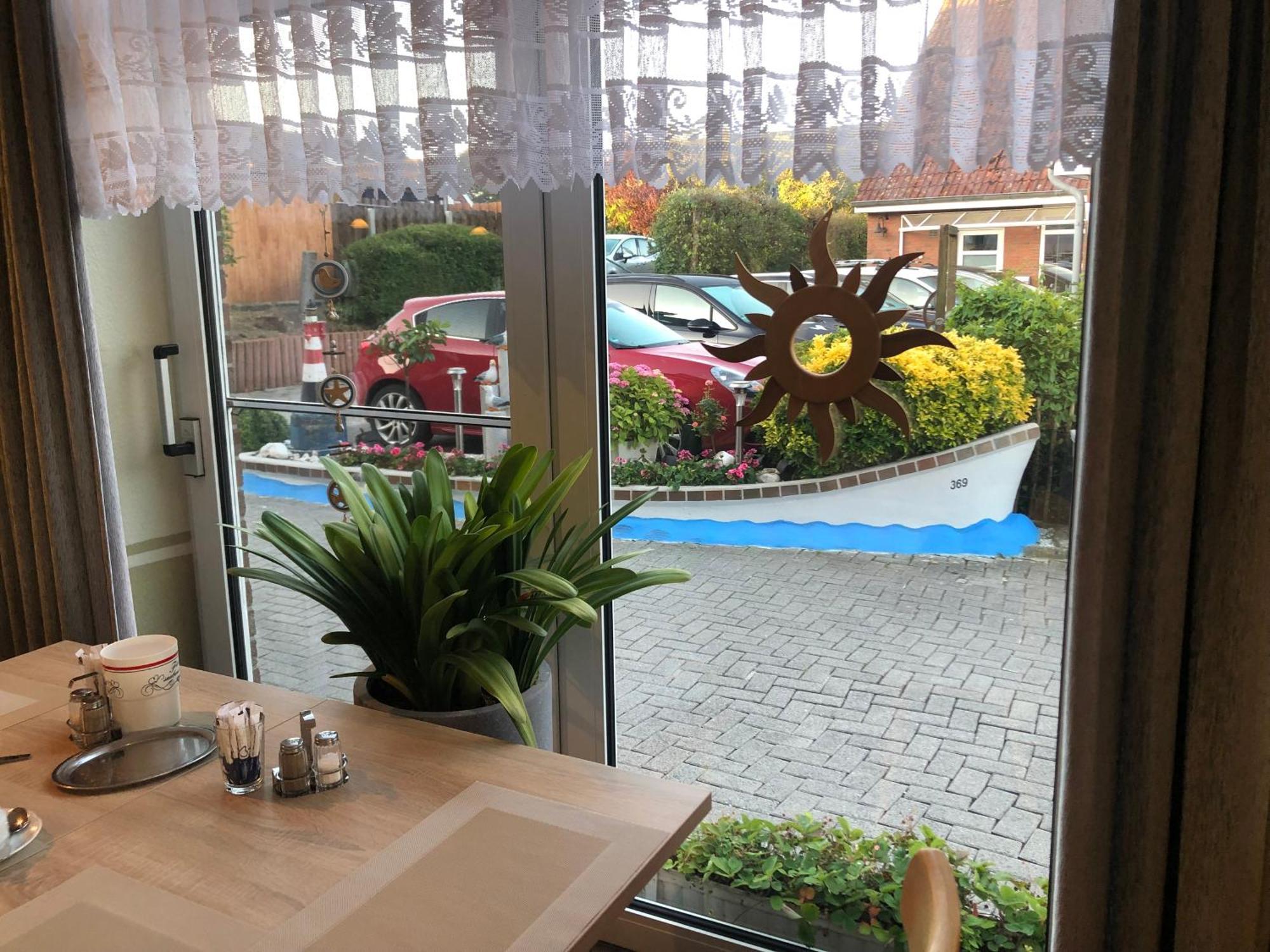 Garni Hotel-Pension Holum Нойгарлінгерзіль Екстер'єр фото