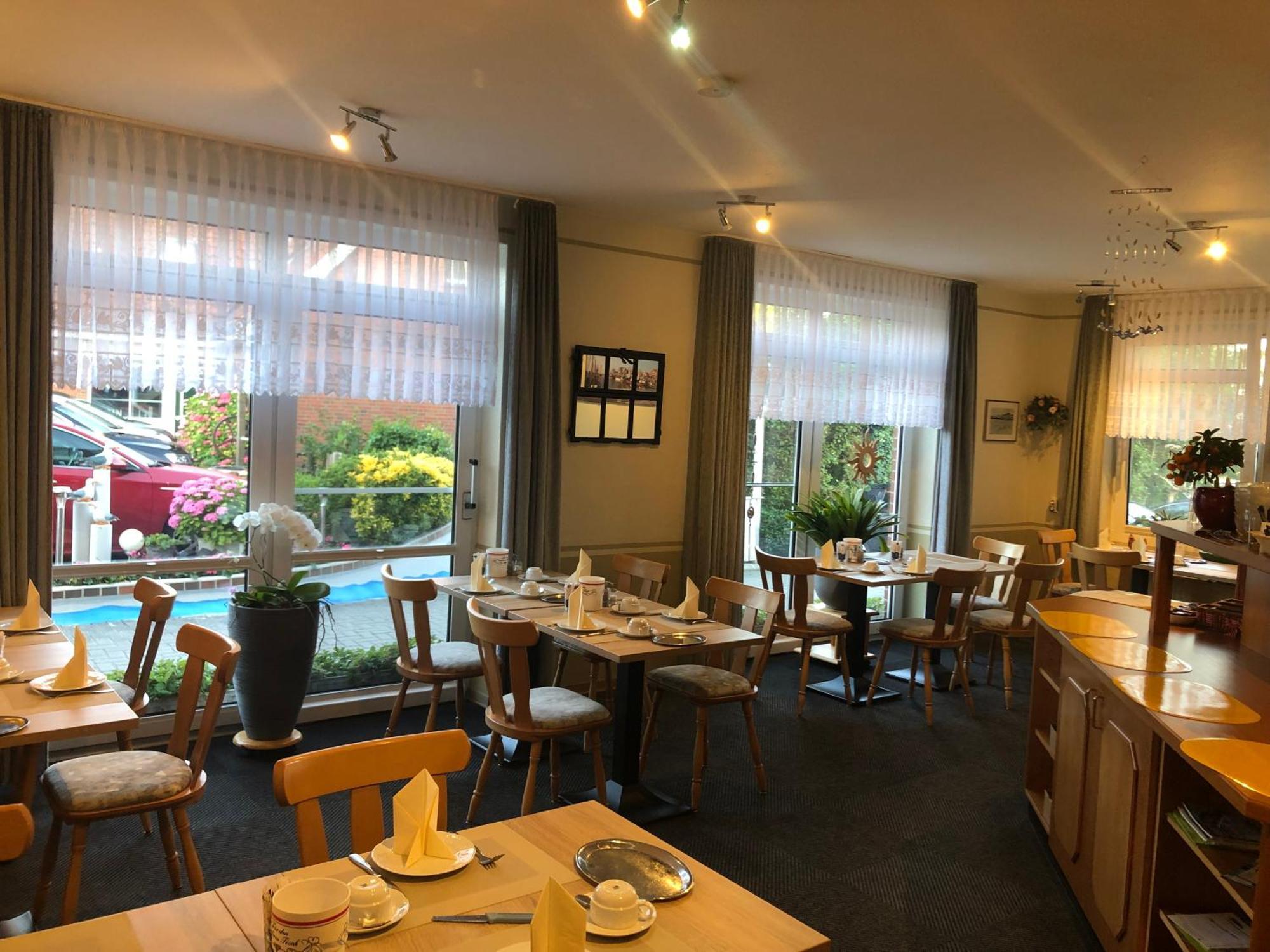 Garni Hotel-Pension Holum Нойгарлінгерзіль Екстер'єр фото